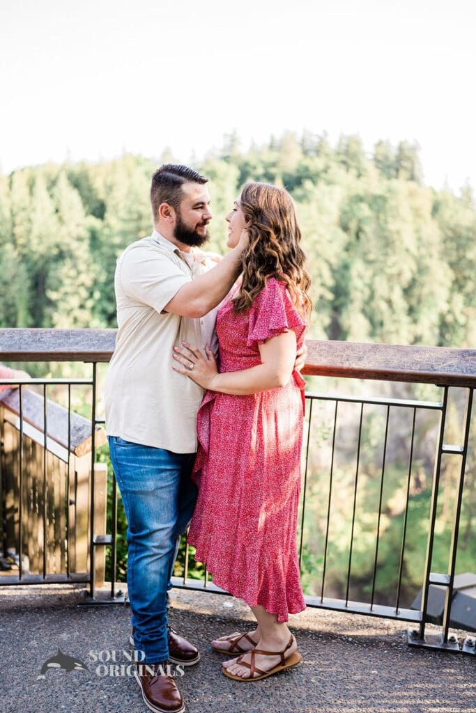 Amanda & Zach Snoqualmie Falls Engagement // Amanda + Zachary -