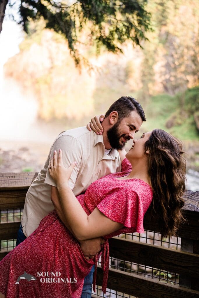 Amanda & Zach Snoqualmie Falls Engagement // Amanda + Zachary -