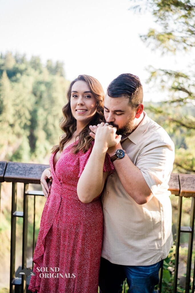 Amanda & Zach Snoqualmie Falls Engagement // Amanda + Zachary -