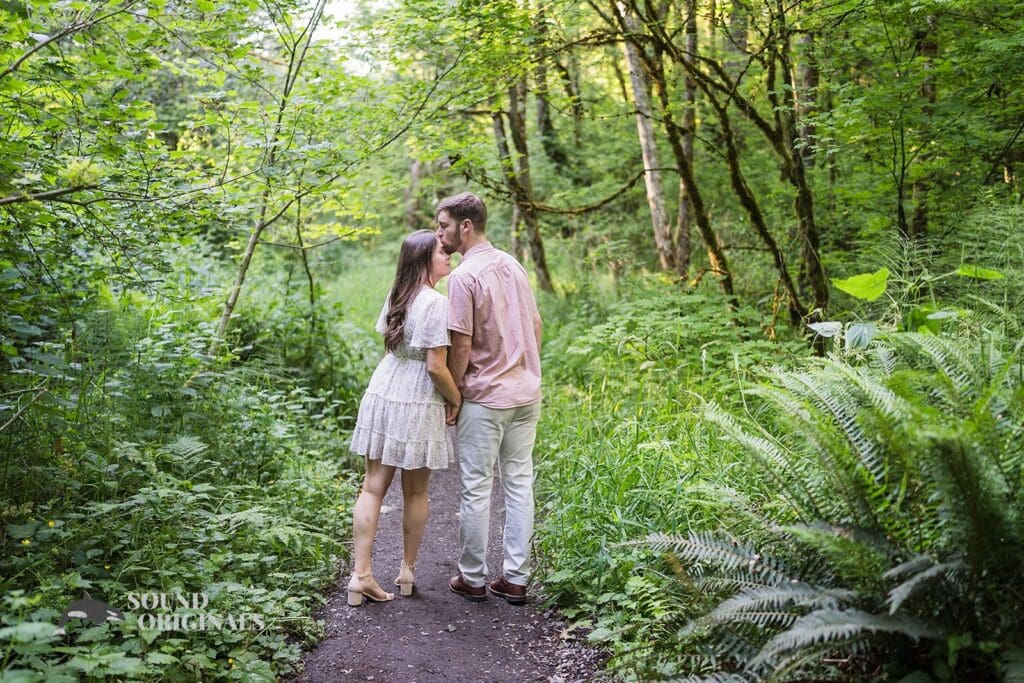25 STUNNING Locations for Engagement Photos in Seattle -