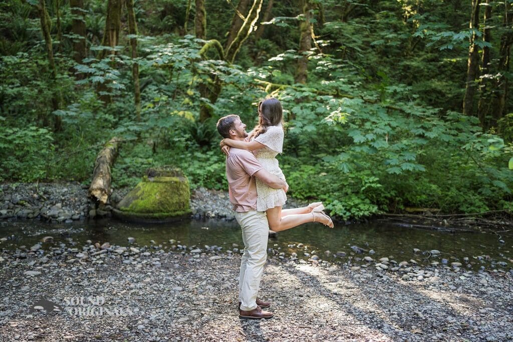 25 STUNNING Locations for Engagement Photos in Seattle -