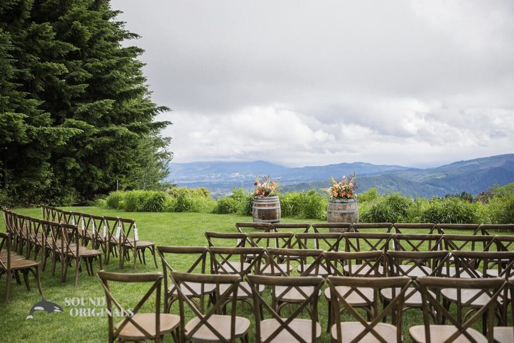 Gorge Crest Vineyards Wedding // Lindsey + Tom -