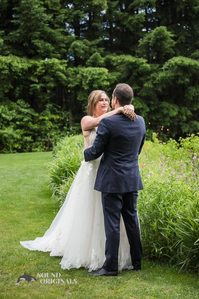 Gorge Crest Vineyards Wedding // Lindsey + Tom -