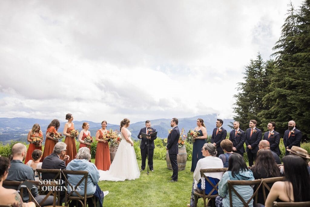 Gorge Crest Vineyards Wedding // Lindsey + Tom -
