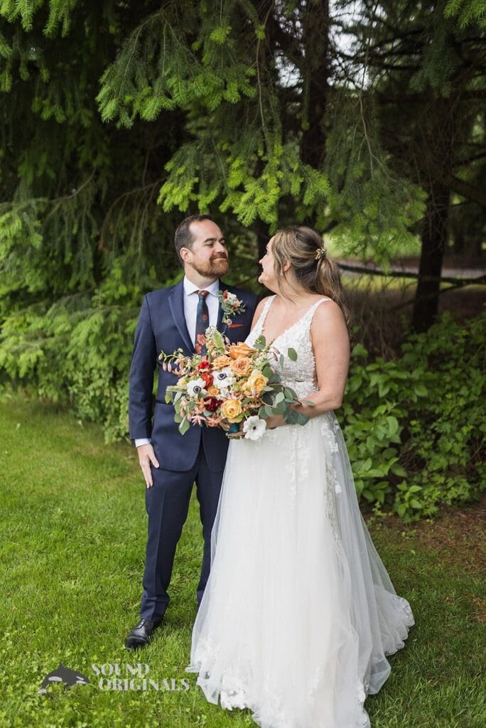 Gorge Crest Vineyards Wedding // Lindsey + Tom -