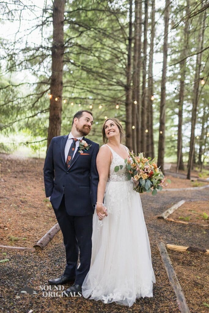 Gorge Crest Vineyards Wedding // Lindsey + Tom -