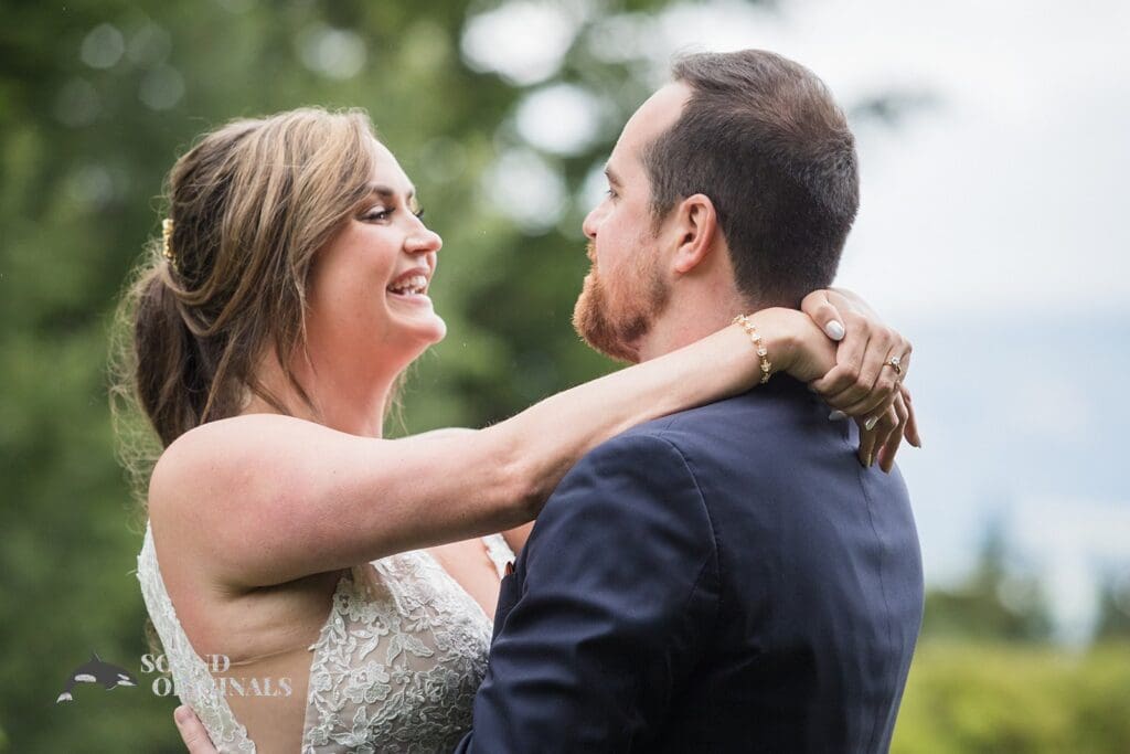 Gorge Crest Vineyards Wedding // Lindsey + Tom -