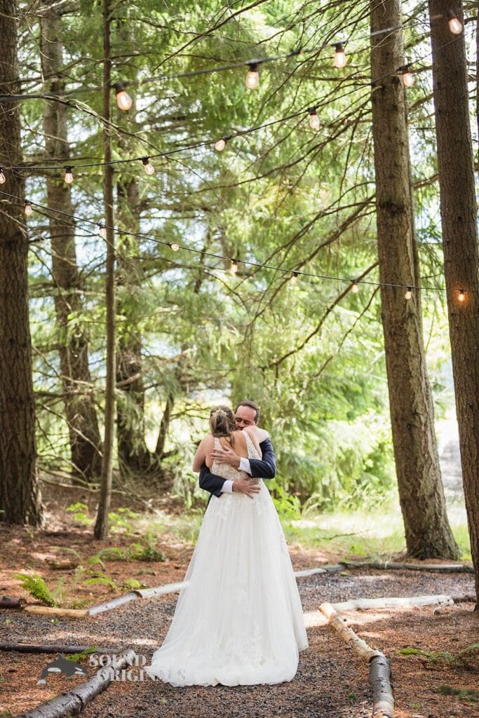 Gorge Crest Vineyards Wedding // Lindsey + Tom -