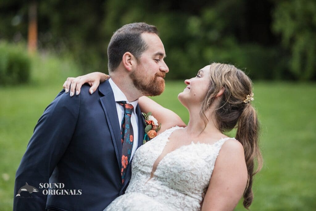 Gorge Crest Vineyards Wedding // Lindsey + Tom -