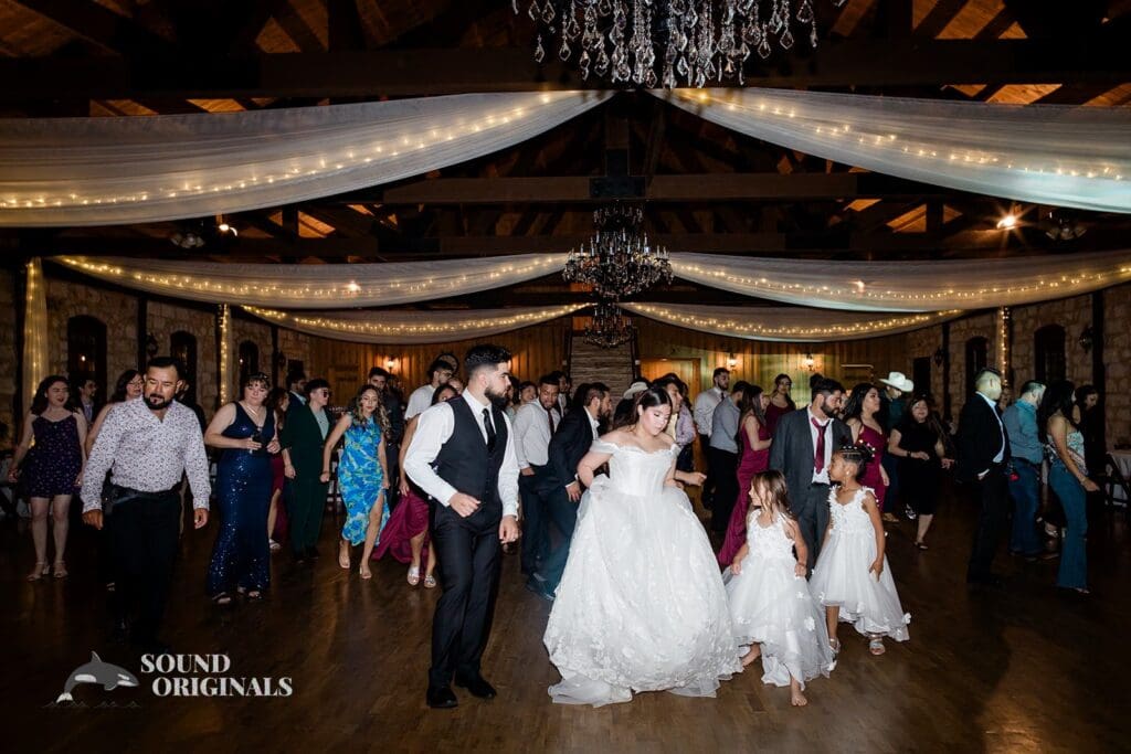 Poetry Hall Wedding // Bianca + Pedro -