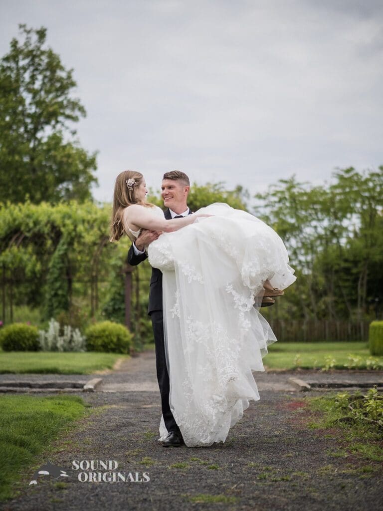 The Oregon Garden Wedding // Elizabeth + Daniel -