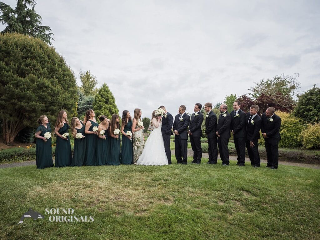 The Oregon Garden Wedding // Elizabeth + Daniel -