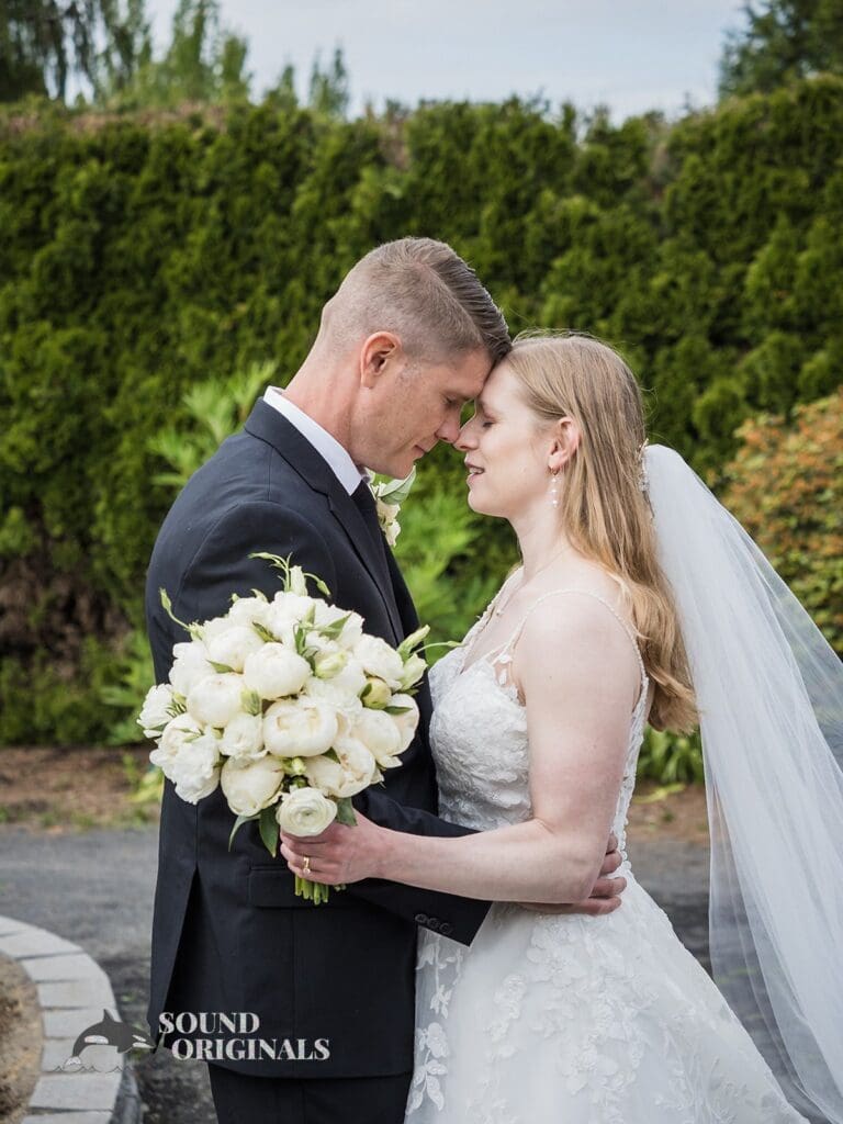 The Oregon Garden Wedding // Elizabeth + Daniel -