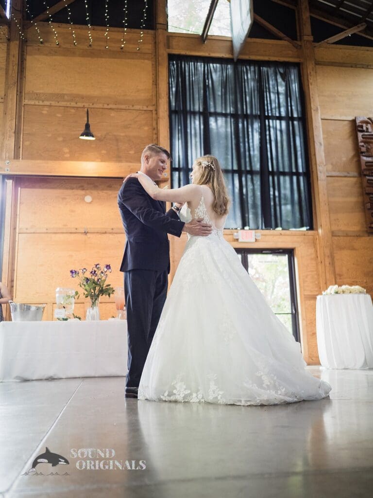 The Oregon Garden Wedding // Elizabeth + Daniel -