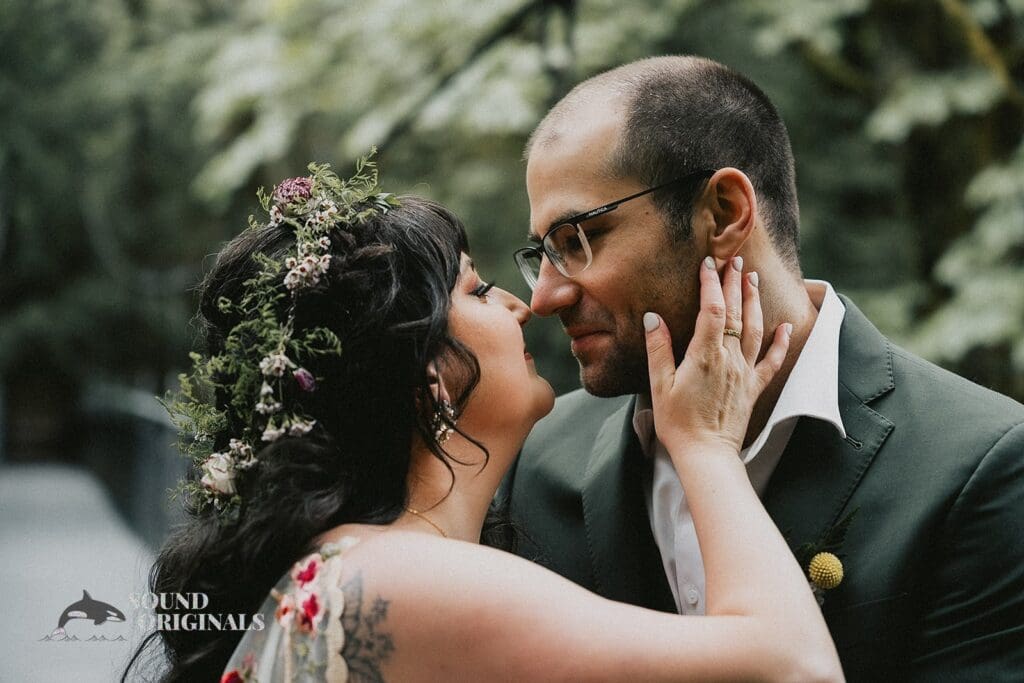 25 STUNNING Locations for Engagement Photos in Seattle -