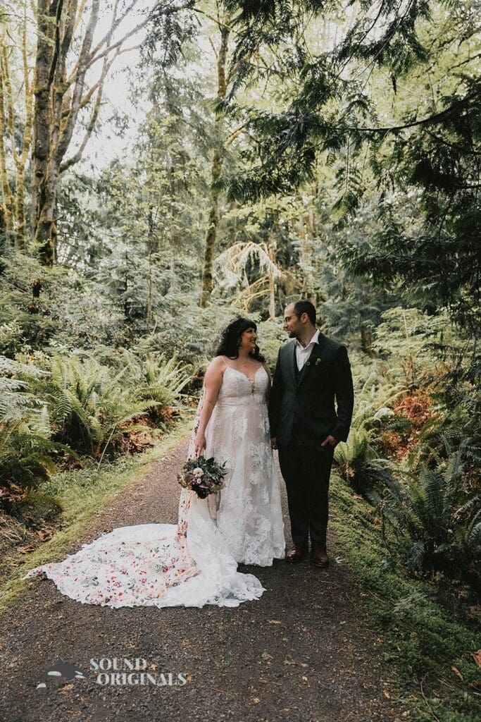 25 STUNNING Locations for Engagement Photos in Seattle -