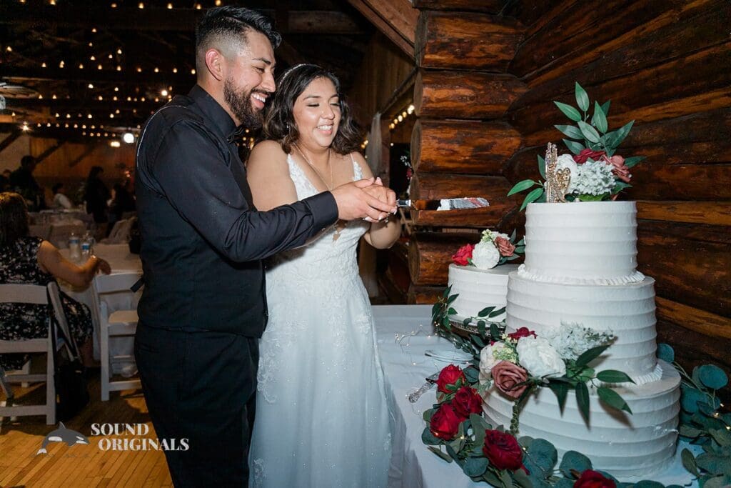 Cedarville Lodge Wedding // Yesenia + Joel -