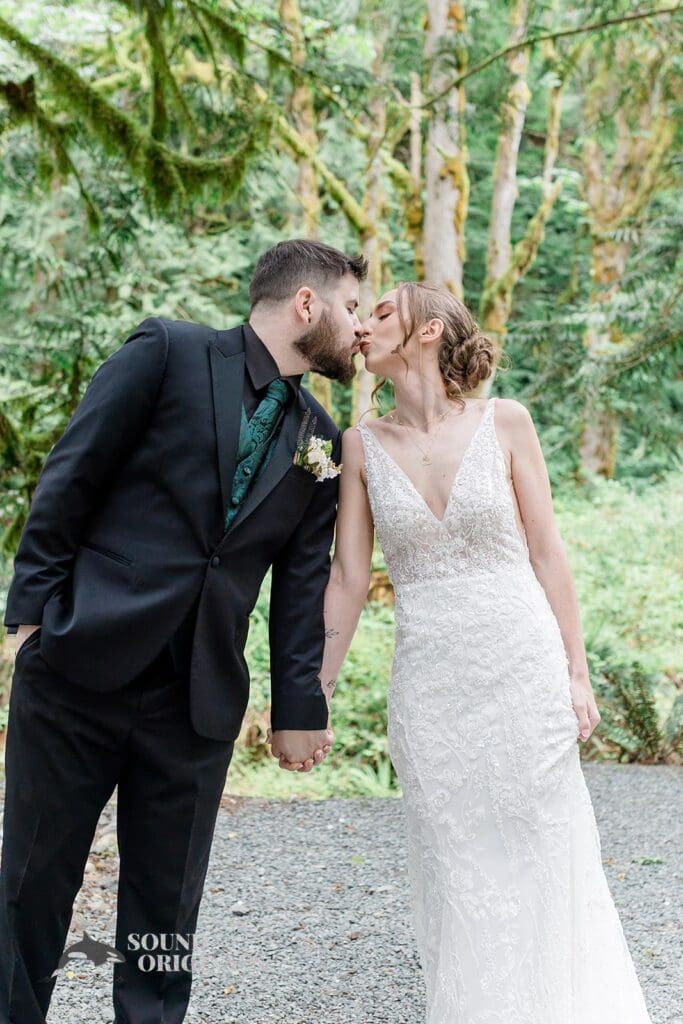 Creekside Celebrations Wedding // Sarah & Seth -