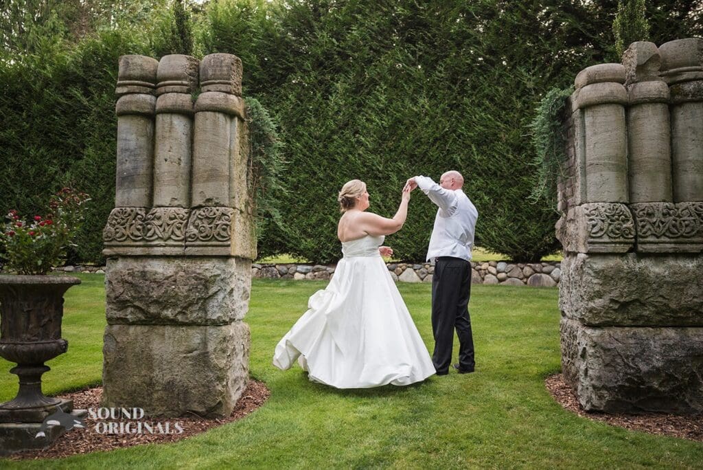 Green Gates at Flowing Lake Wedding // Keelan + Erik -