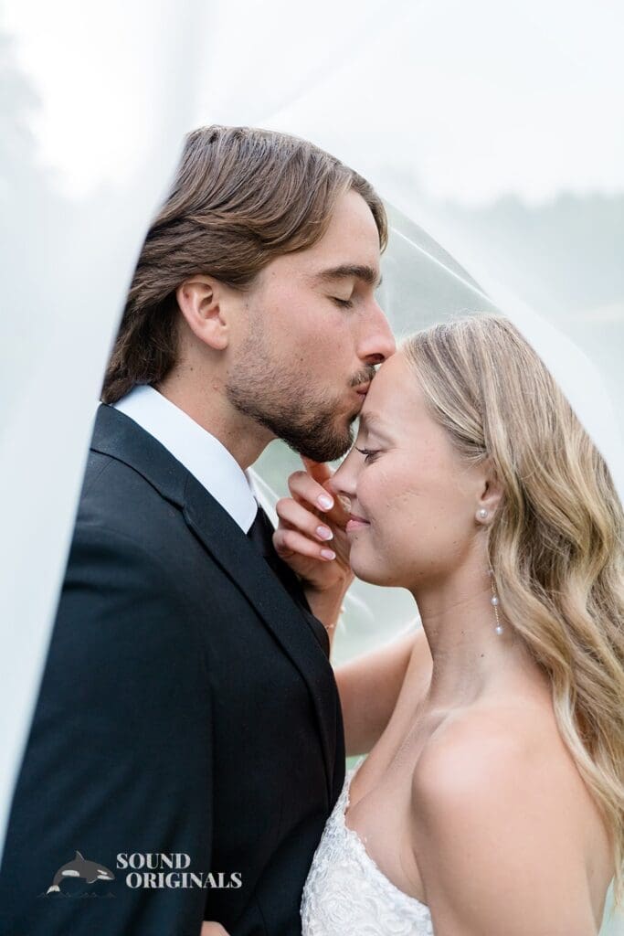 Horning's Hideout Wedding // Gwenyth + Javier -