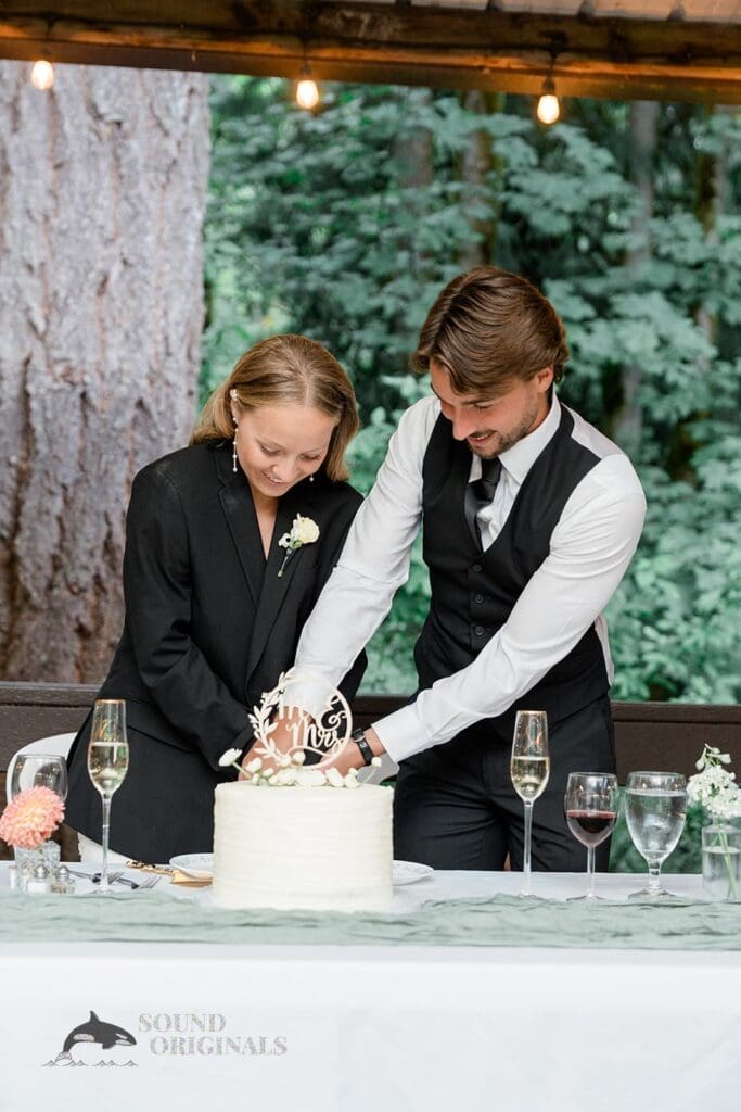 Horning's Hideout Wedding // Gwenyth + Javier -