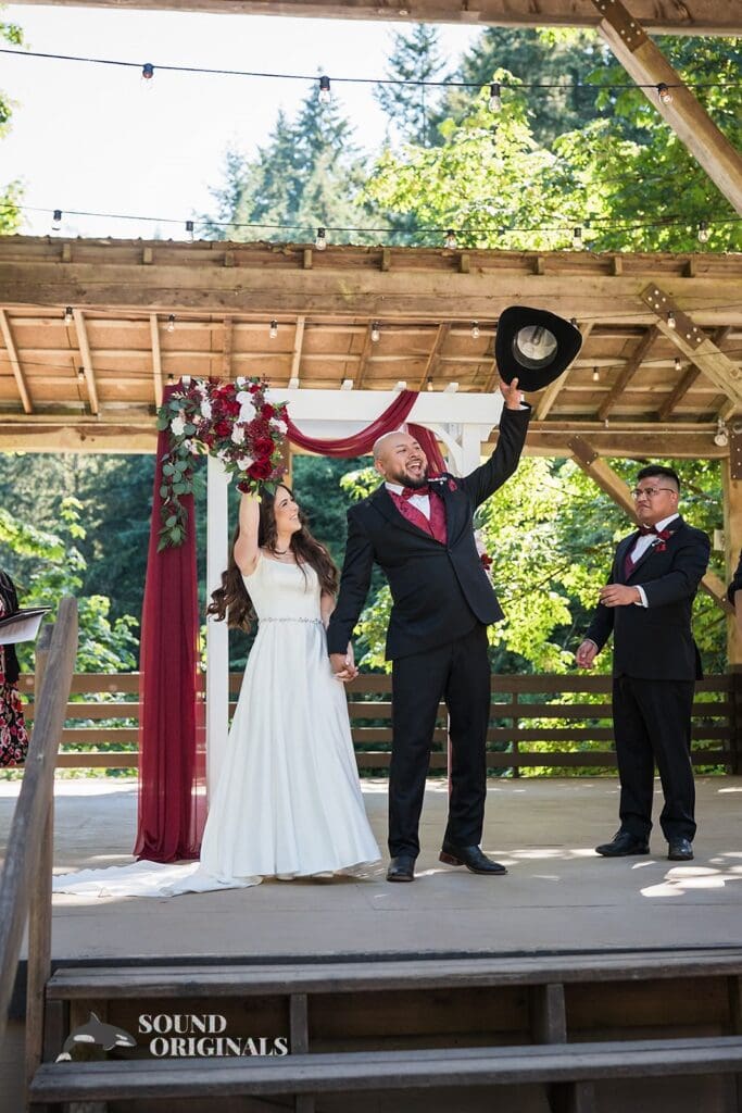 Horning's Hideout Wedding // Monica + Jose -