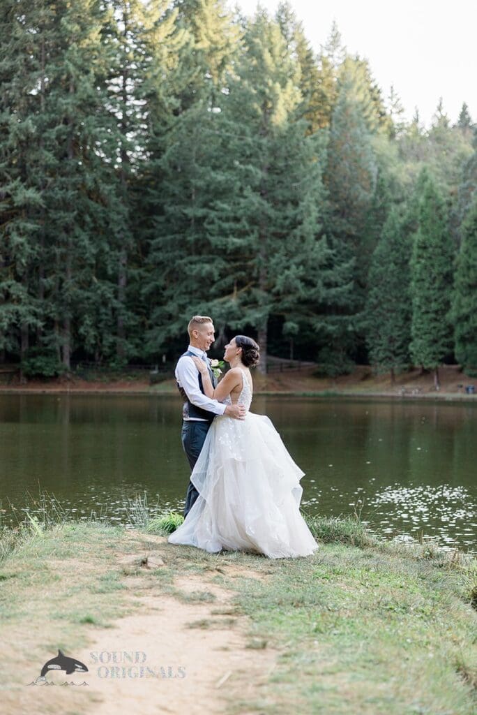 Horning's Hideout Wedding // Serena + Dominic -