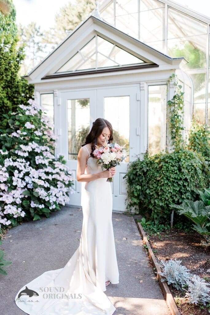 Volunteer Park Conservatory Wedding // Amy + Greg -