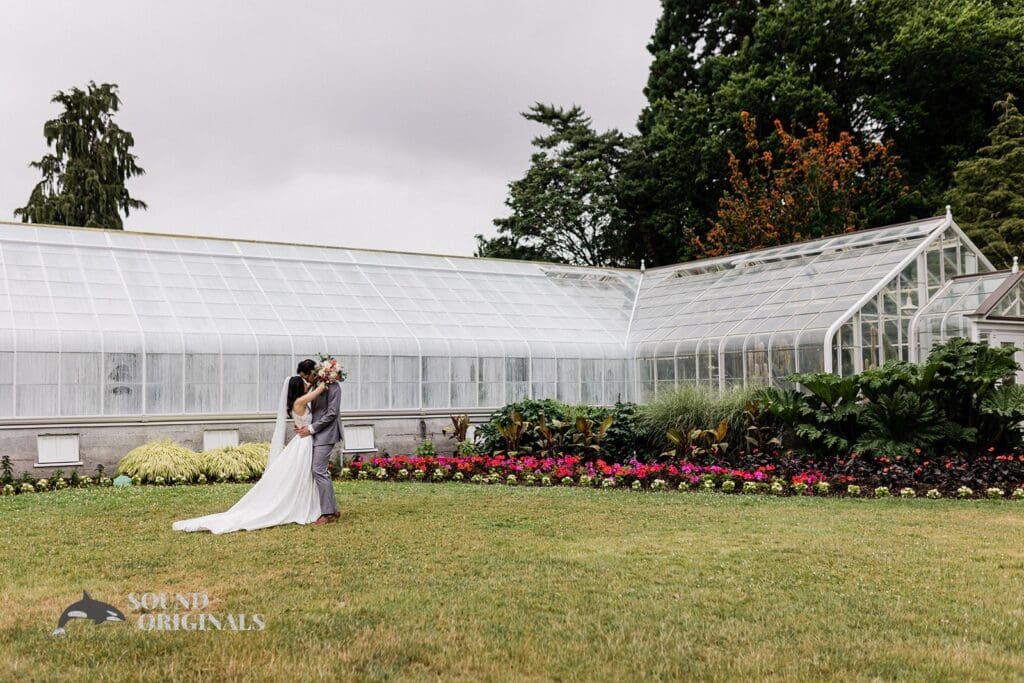 Volunteer Park Conservatory Wedding // Trironk & Erika -