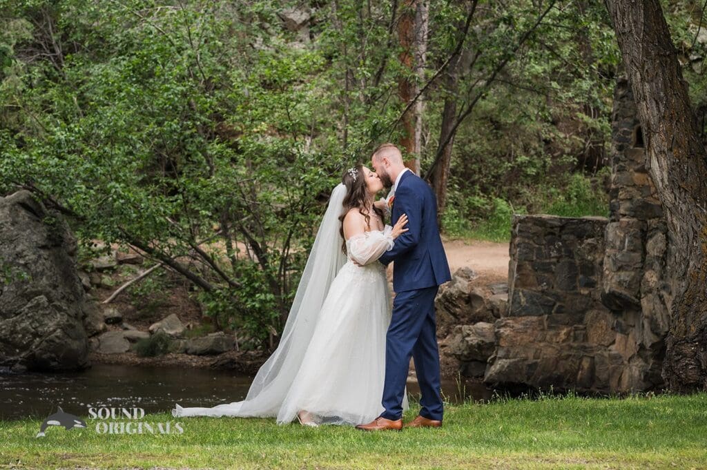 Dunafon Castle Wedding // Alexandra + Sorin -