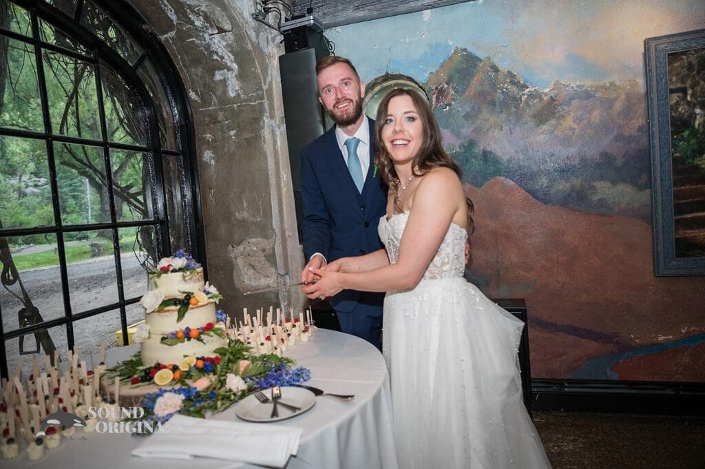 Dunafon Castle Wedding // Alexandra + Sorin -