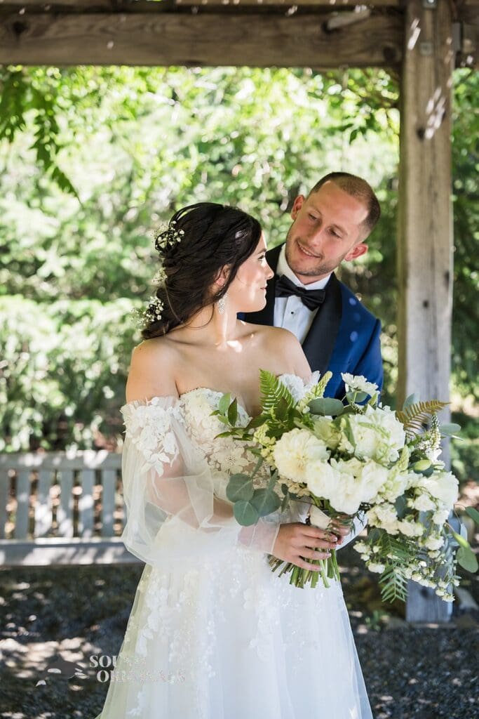 Gorge Crest Vineyards Wedding // Diany + Joel -