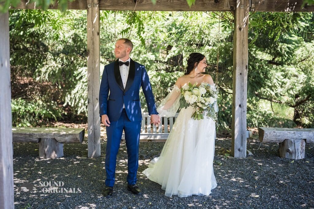 Gorge Crest Vineyards Wedding // Diany + Joel -