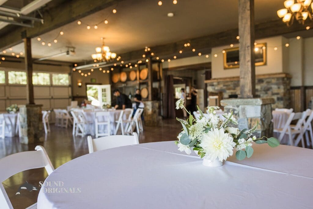 Gorge Crest Vineyards Wedding // Diany + Joel -