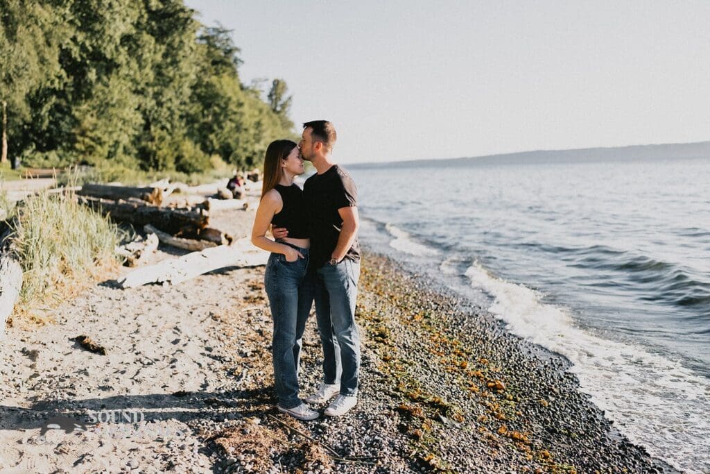 25 STUNNING Locations for Engagement Photos in Seattle -