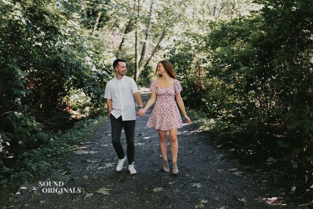 25 STUNNING Locations for Engagement Photos in Seattle -
