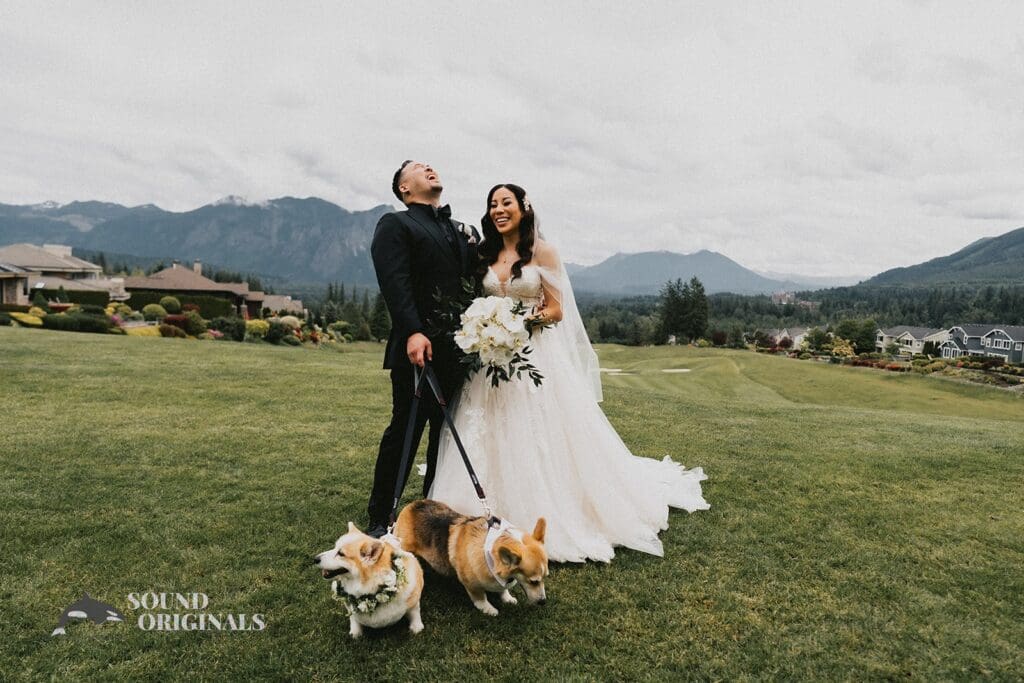 Shari + Jonathan The Club at Snoqualmie Ridge Wedding // Shari + Jonathan -