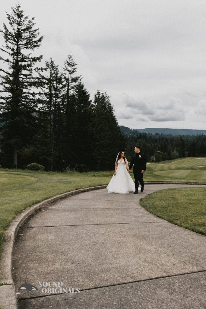 Shari + Jonathan The Club at Snoqualmie Ridge Wedding // Shari + Jonathan -
