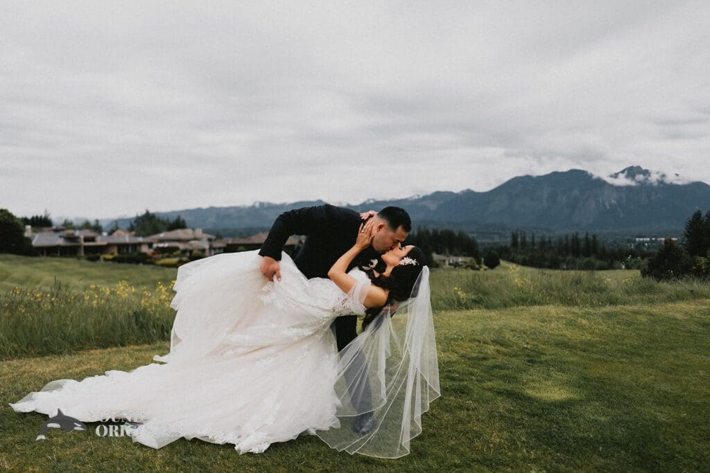 Shari + Jonathan The Club at Snoqualmie Ridge Wedding // Shari + Jonathan -