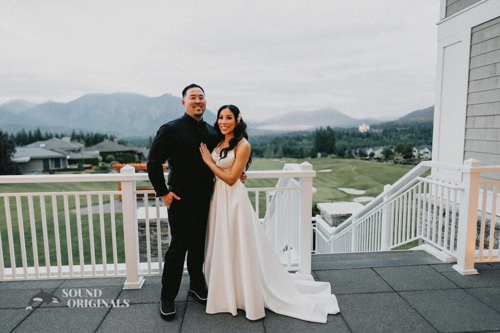 Shari + Jonathan The Club at Snoqualmie Ridge Wedding // Shari + Jonathan -