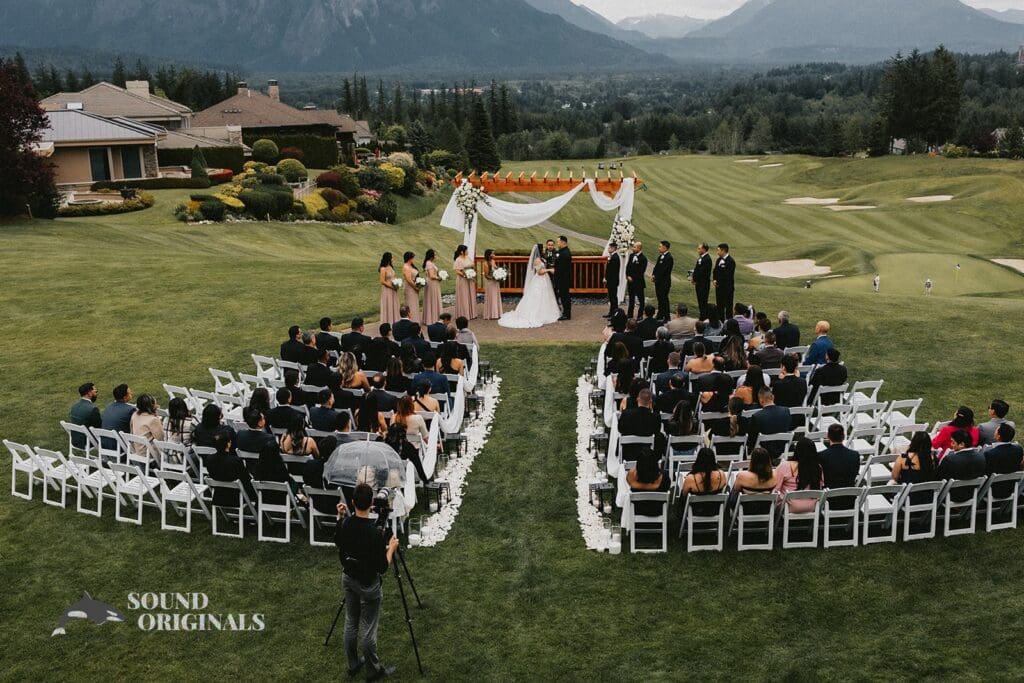 Shari + Jonathan The Club at Snoqualmie Ridge Wedding // Shari + Jonathan -