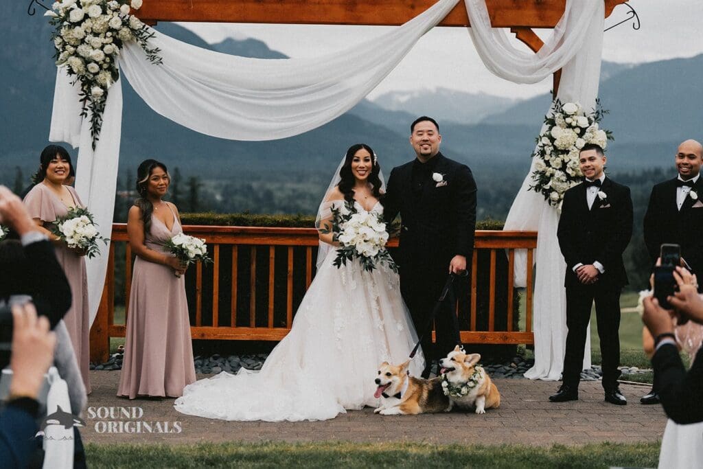 Shari + Jonathan The Club at Snoqualmie Ridge Wedding // Shari + Jonathan -