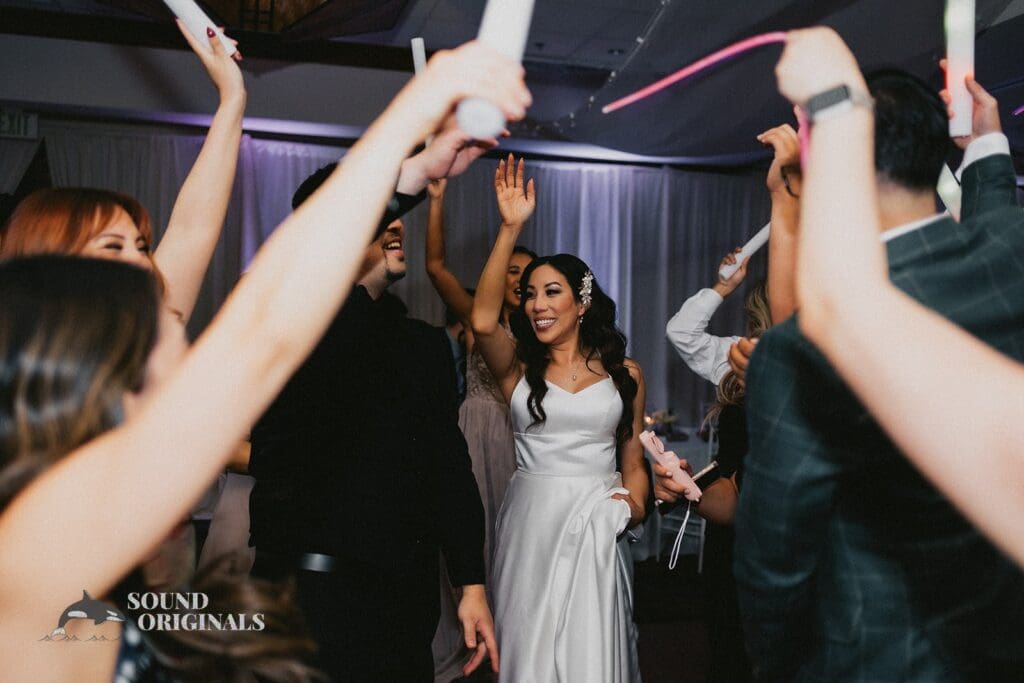 Shari + Jonathan The Club at Snoqualmie Ridge Wedding // Shari + Jonathan -