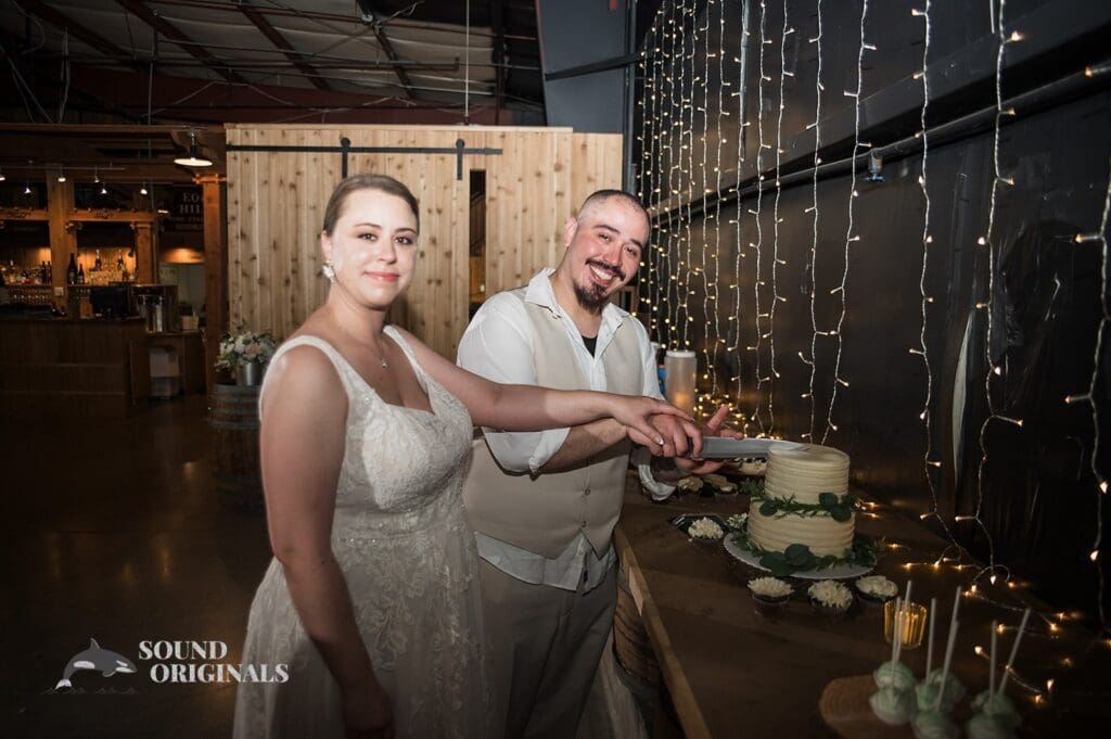 Eola Hills Wine Cellars Wedding // Aaron + Brianna -