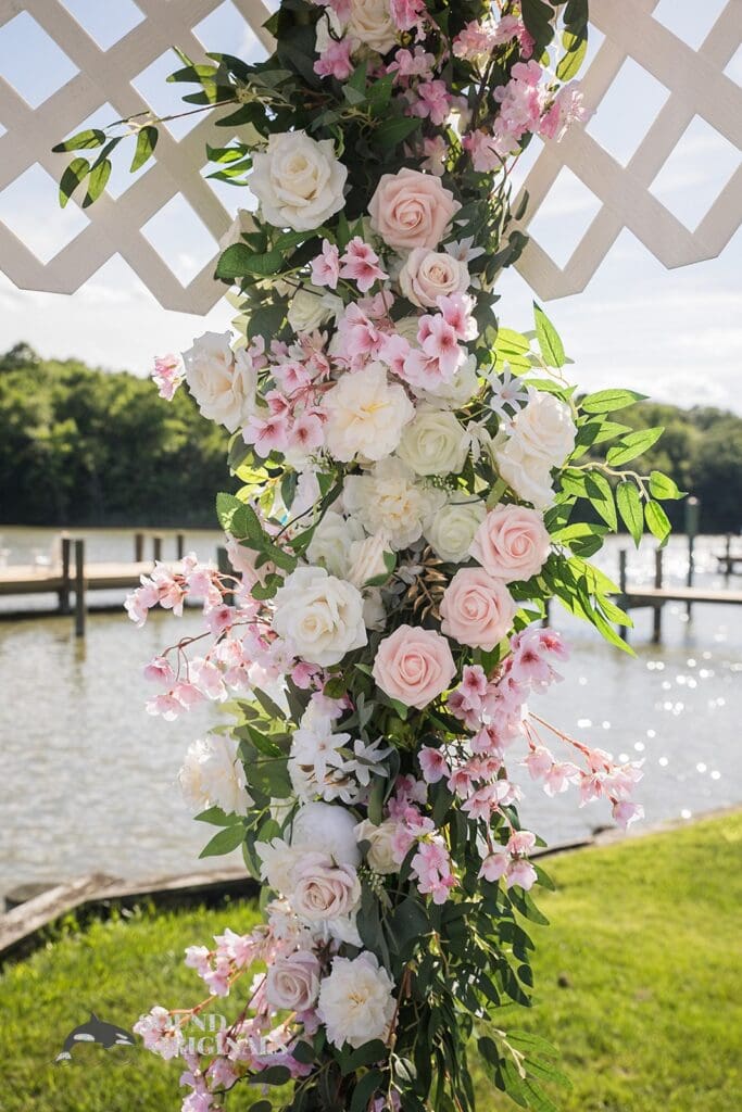 Photographer captures colourful and charming flowers in Private Home Wedding
