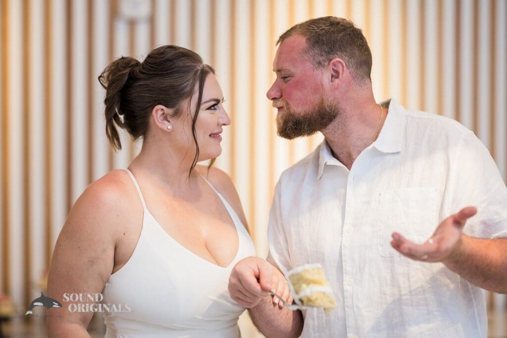 Cake Discussions at Cadillac Hotel and Beach