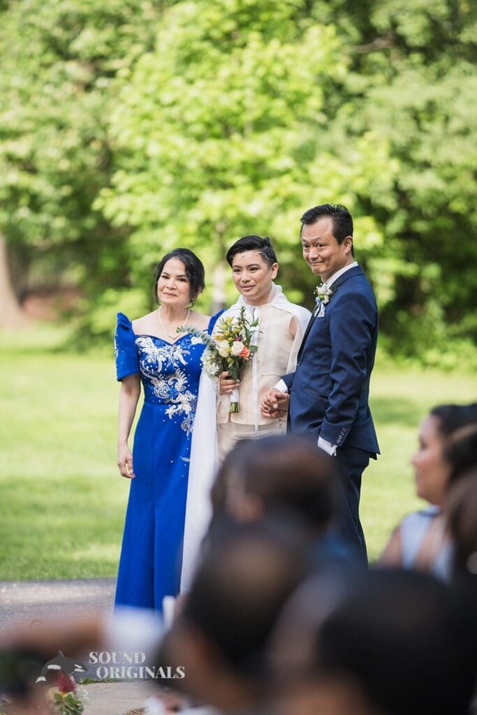 The bride preparing to walk down the aisle at Monte Bello Estate Wedding