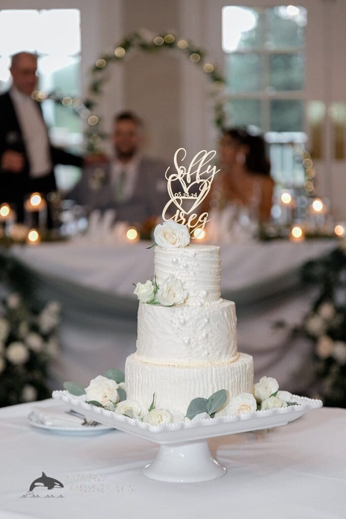 Royal Melbourne Country Club Wedding Three tier wedding cake at the Royal Melbourne Country Club Wedding reception