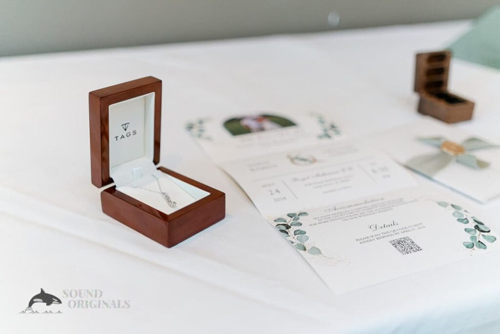 Royal Melbourne Country Club Wedding Necklace and stationary for Royal Melbourne Country Club Wedding