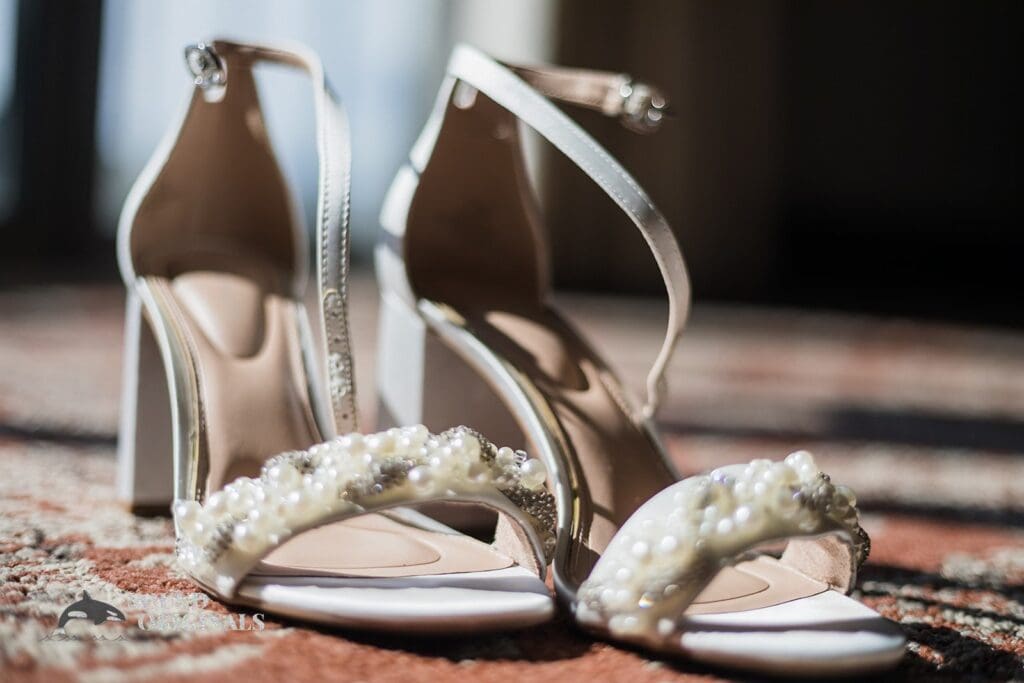 Radisson Hotel Cincinnati Riverfront Wedding // Nicole + Rick -